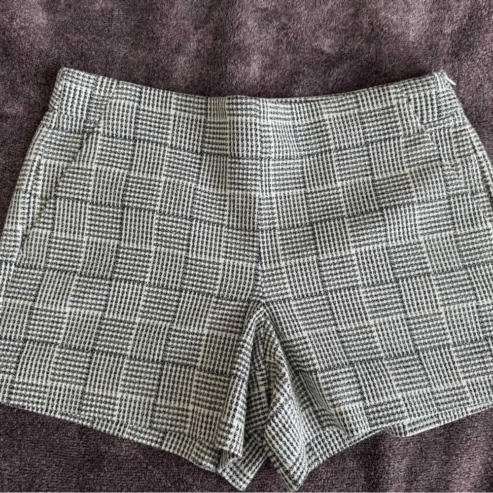 LOFT Black and White Houndstooth Shorts